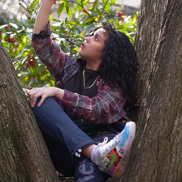 Meet your Posher, Stephanie - Picture 6 of 6